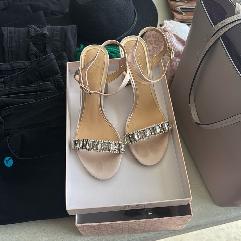 Badgley Mischka-Jewel Heels New in Box
